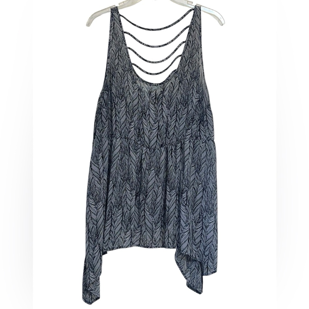 Torrid sheer, black & white, Strappy back tank. Size 2 large GUC - Picture 3 of 8